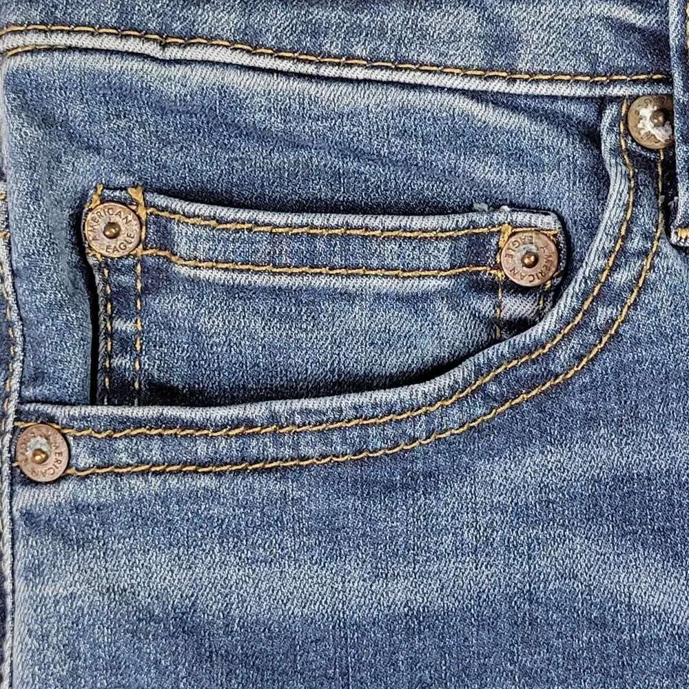 American Eagle Outfitters excellent pre